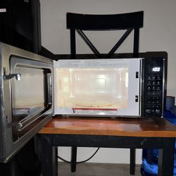 Chefman Microwave (Works Great)