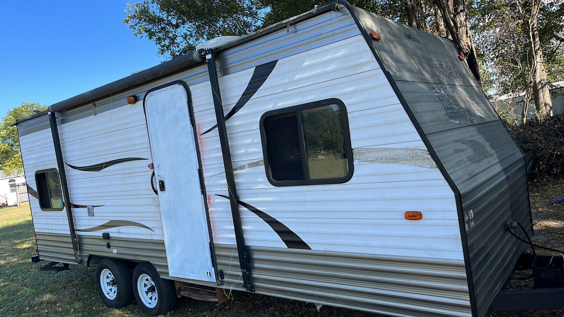 30’ forest river wolf pup camper 