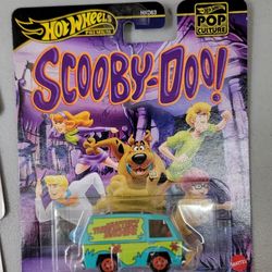 Hot Wheels Premium Pop Culture Scooby-Doo The Mystery Machine 