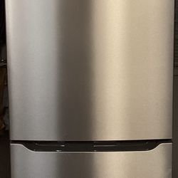 Gallery 30” Bottom Freezer 