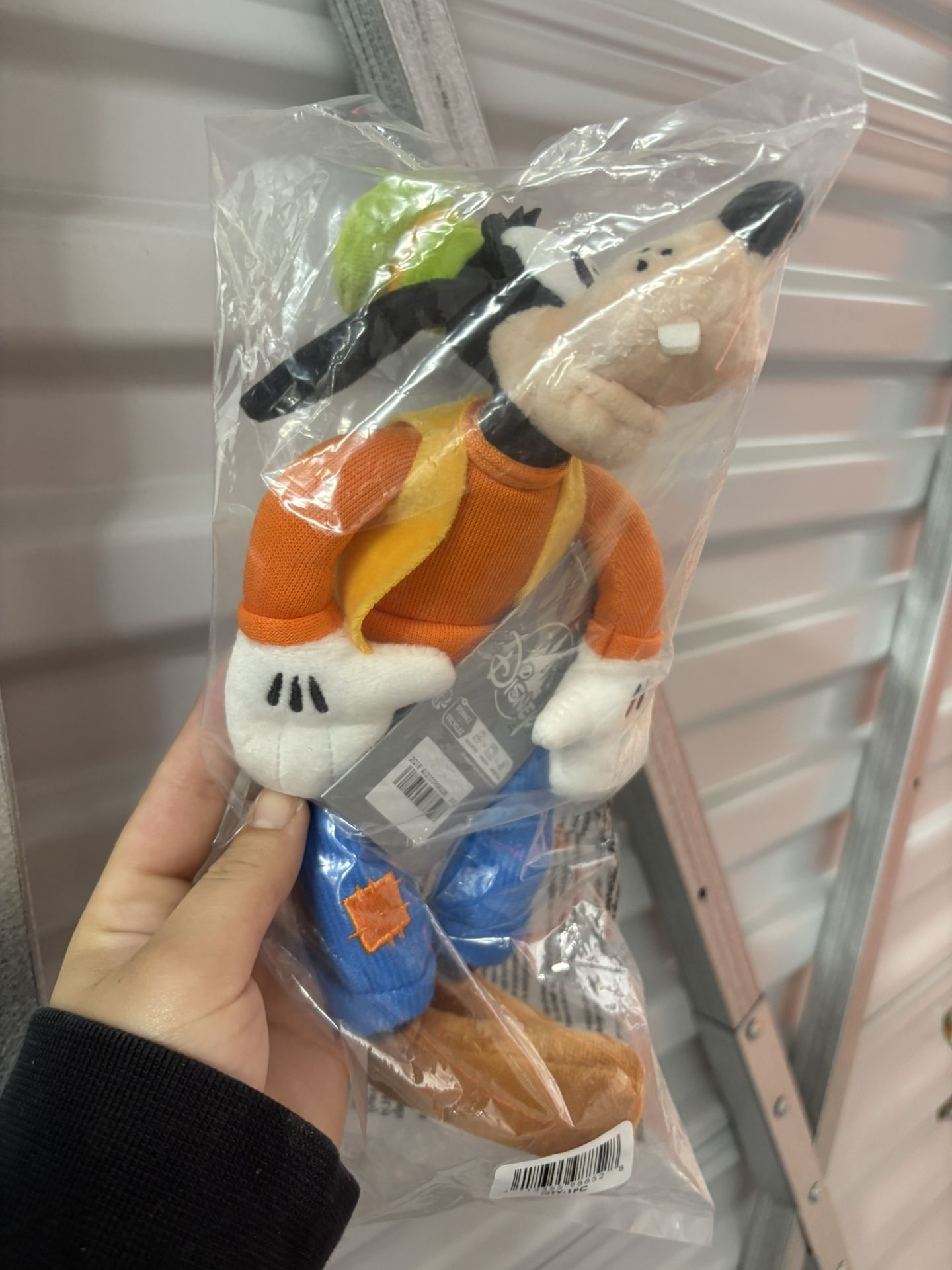 Goofy Disneyland Disney Plush New Stuffed Animal