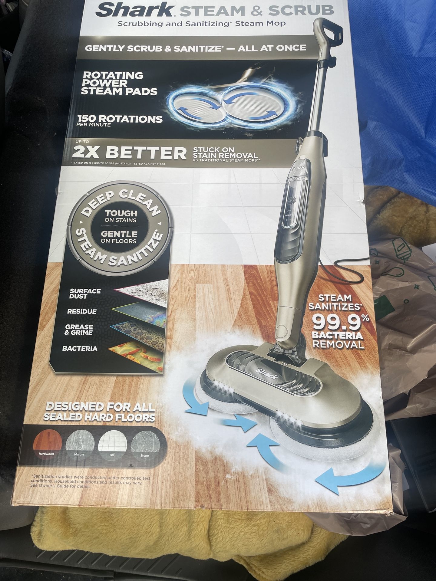 SHARK STEAM AND SCRUB SANITIZING Steam Mop 