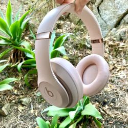 Beats Studio Pro x Kim Kardashian Wireless Headphones Moon Color 