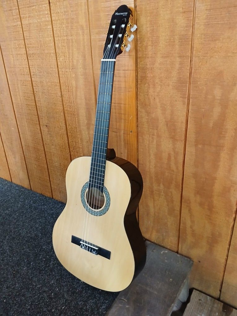 Brand New Classical Nylon String Acoustic Guitar