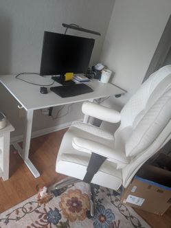 Complete Home Office Setup – Electric Standing Desk, 27" QHD Monitor, Chair & more