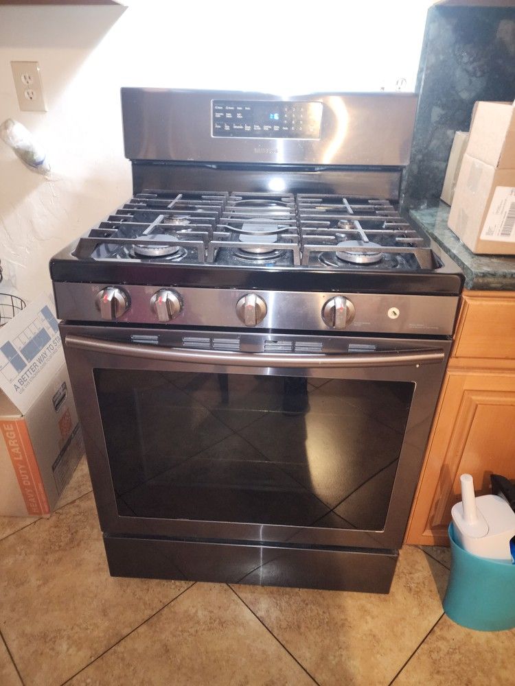 Samsung Stove & Samsung Fridge