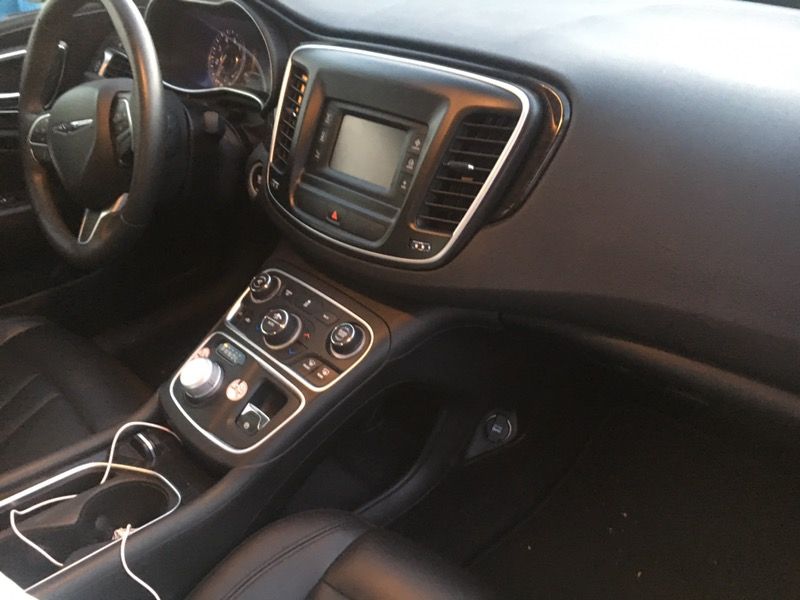 Perfect Uber car 2015 Chrysler 200 C
