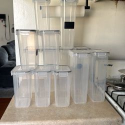 5 Medium And 8 Big Storage Containers 