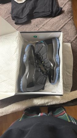 JORDAN 11 Gamma’s Size 9.5 Men