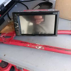 Pioneer Touch Screen In New Condition Asking 100$ Obo