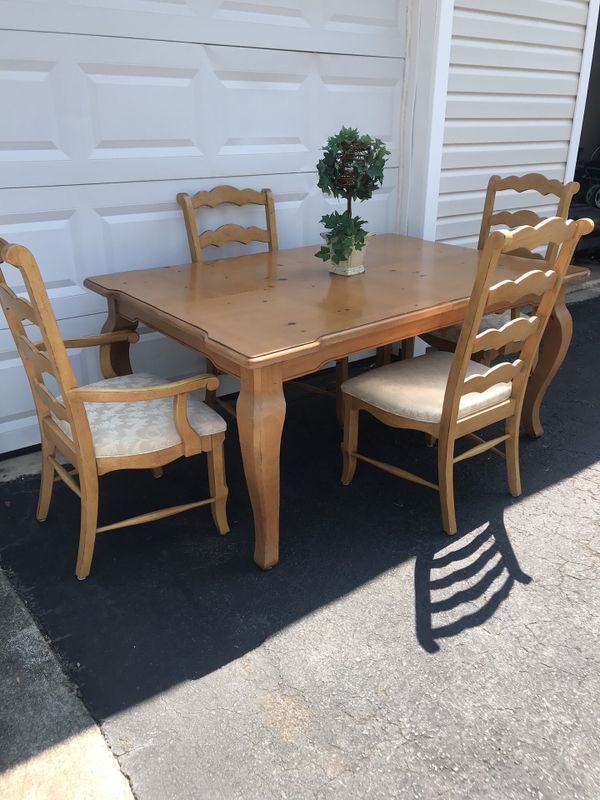 Solid Wood Dining Table With 4 Chairs Furniture In Raleigh Nc Solid Wood Dining Table With 4 Chairs Furniture In Raleigh Nc Offerup