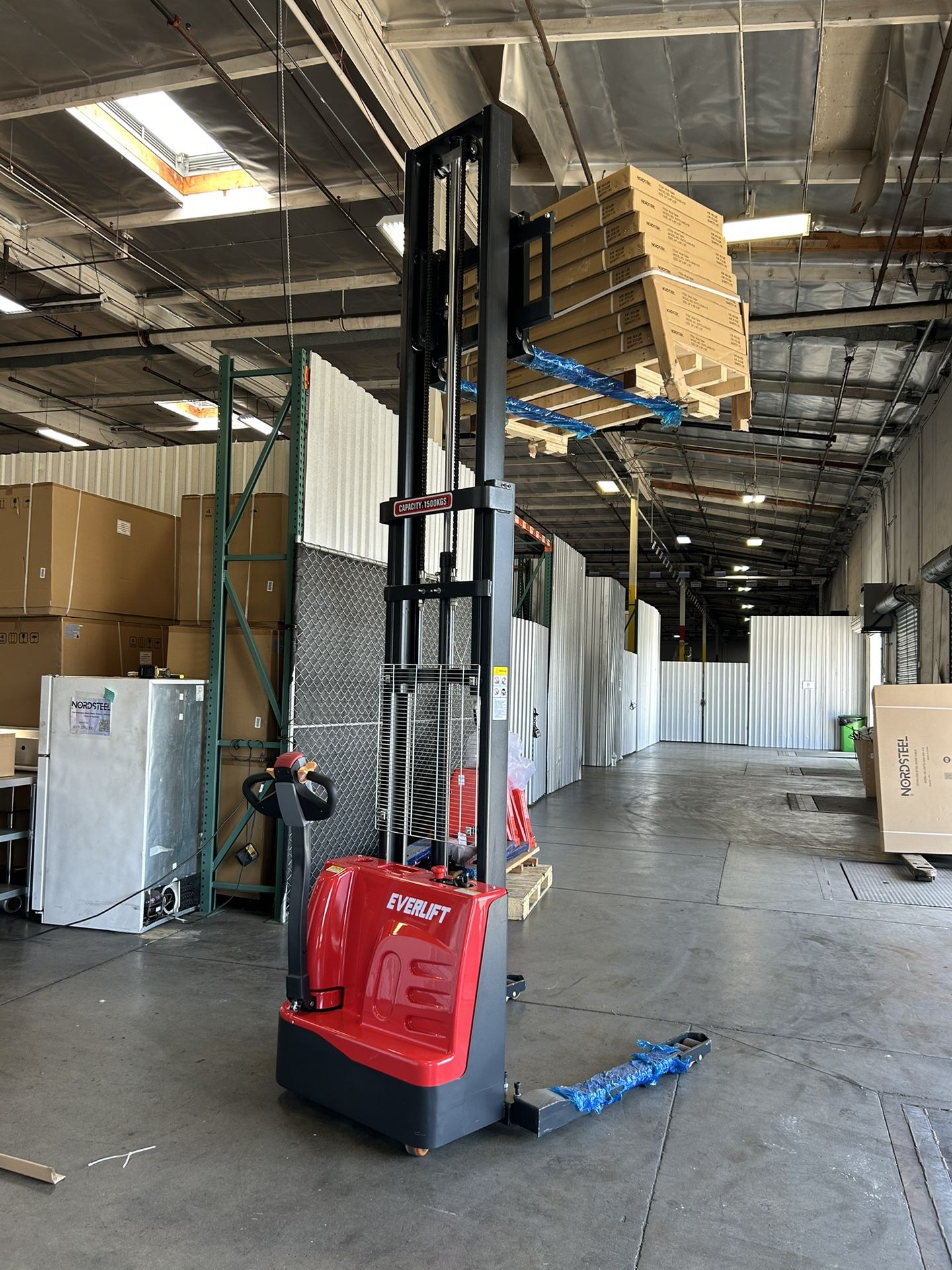 New Factory Price Full Electric Pallet Stacker Forklift Walkie Stackie