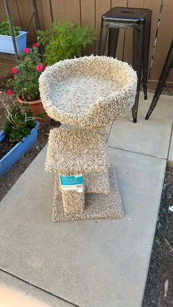 Brand New 4 Level Cat Condo With Hanging Toy