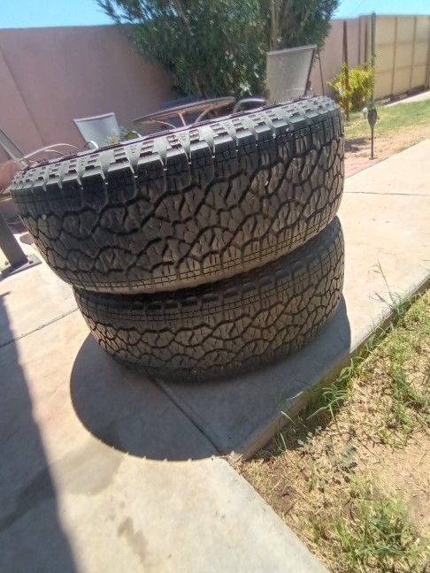 2 Llantas 275/60 R 20 Good Year Dueler