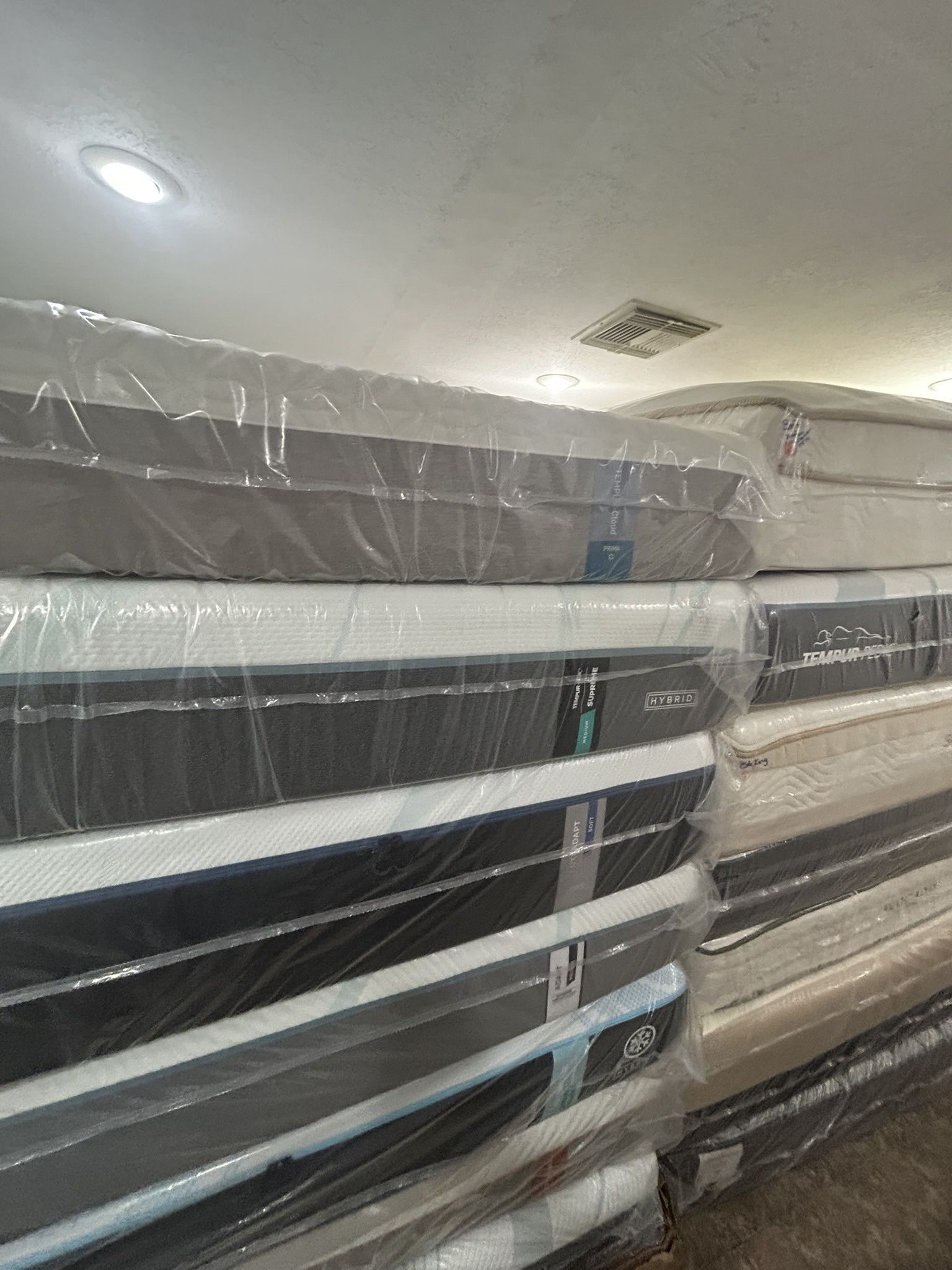 King Queen Size Tempurpedic ProAdapt,  ProBreeze,  LuxeBreeze Mattress  Pro Breeze /Luxe Adapt /Pro Adapt /Adapt /cloud /Tempur pedic contour Supreme 