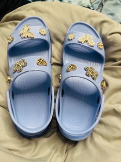 Classic Sandals with Gold Jibbitz Charms