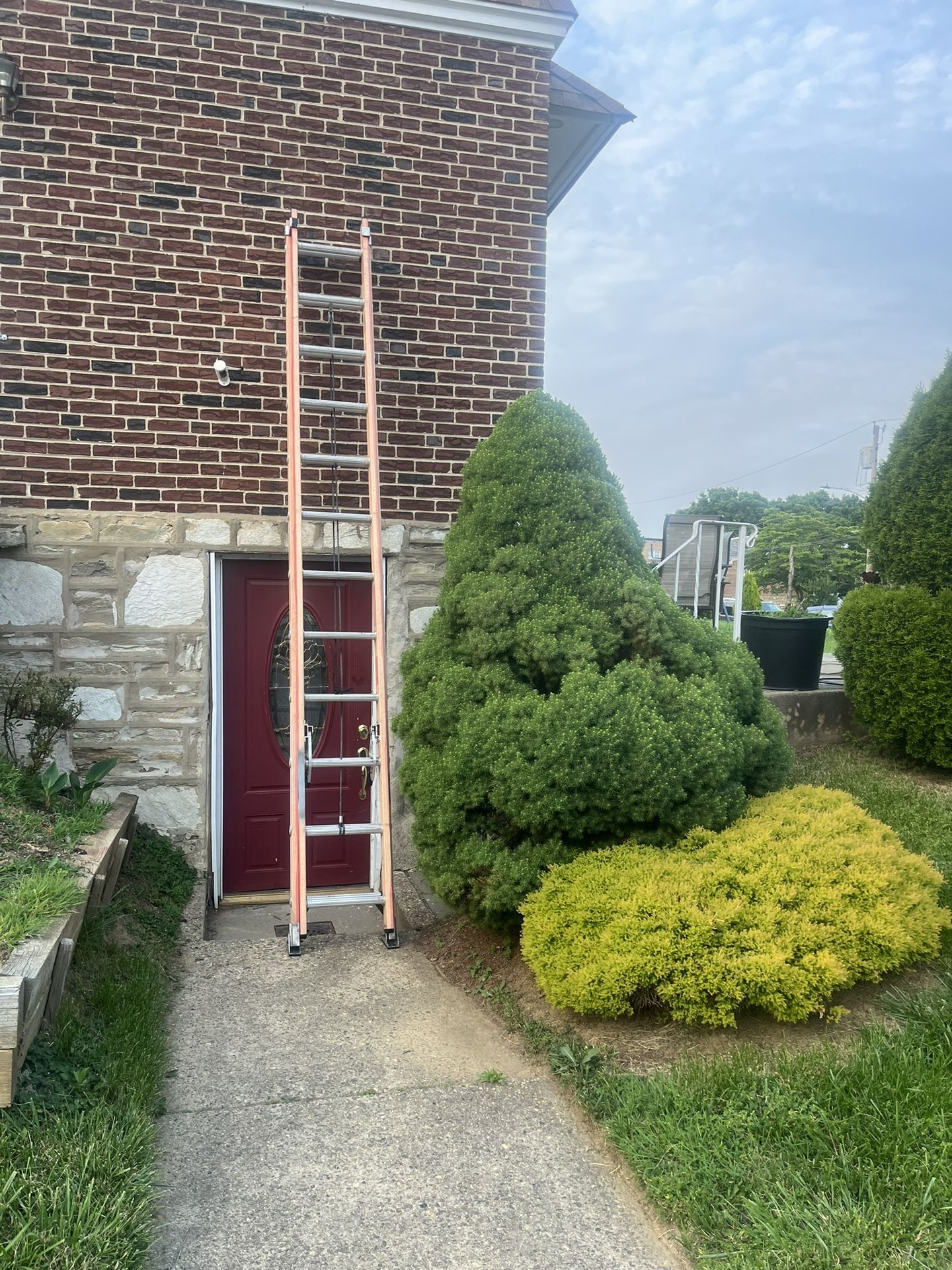 24 FT. Werner Fiver Extension Ladder