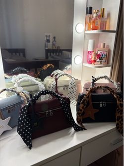Spacious mini bag