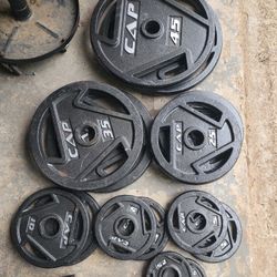 OLYMPIC WEIGHTS FULL SET 255LBS IN GREAT CONDITION WITH COMFORT GRIP 