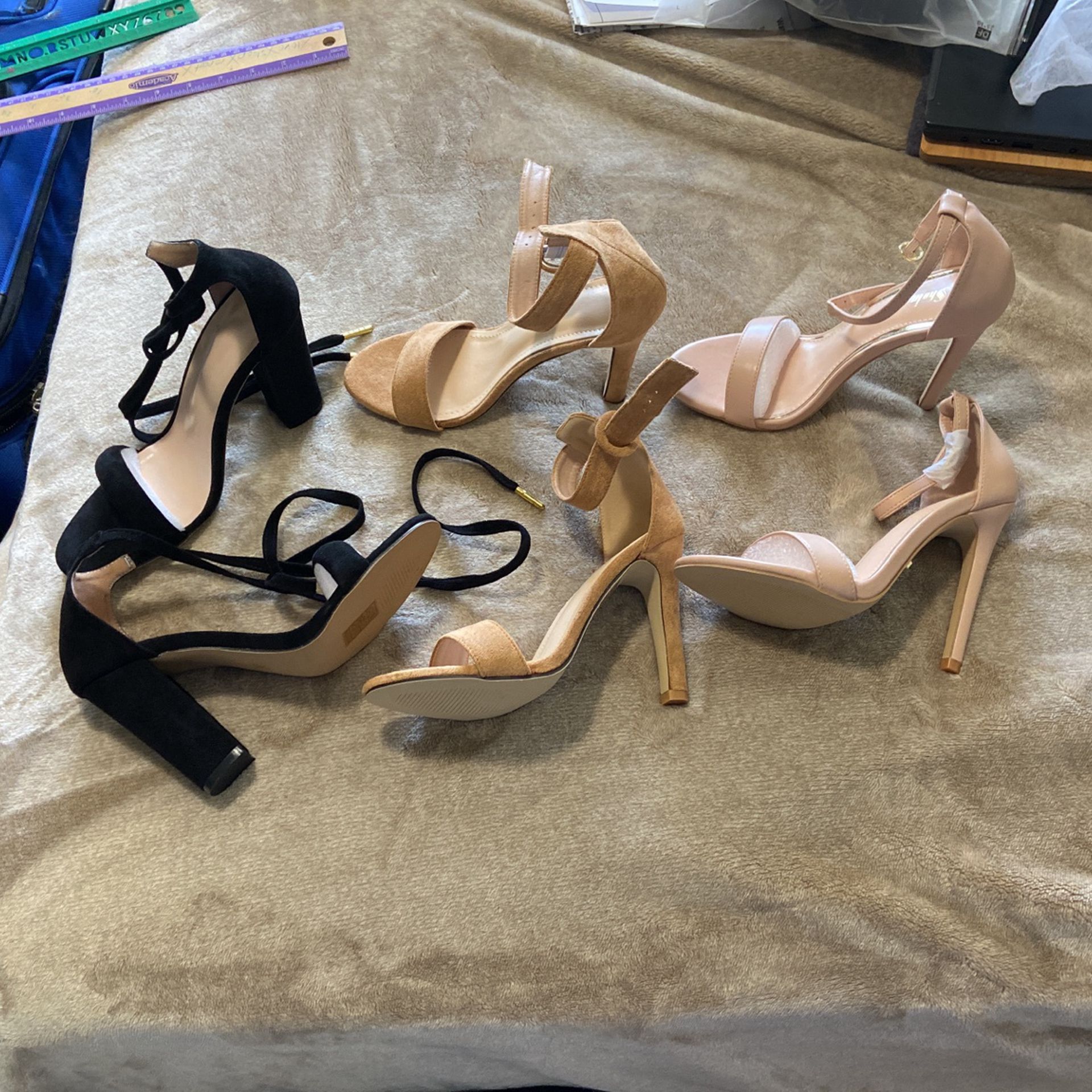 NEW Heels Size 6 (4 Pairs …yes 4)