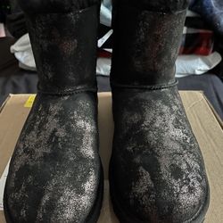 Brand New Size 9 Black Uggs With Gold Shimmer