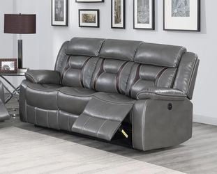 New power recliner couch / free delivery