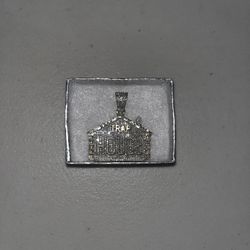 Gold Pendant W Diamonds