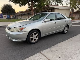 2002 Toyota Camry SE sedan 4D