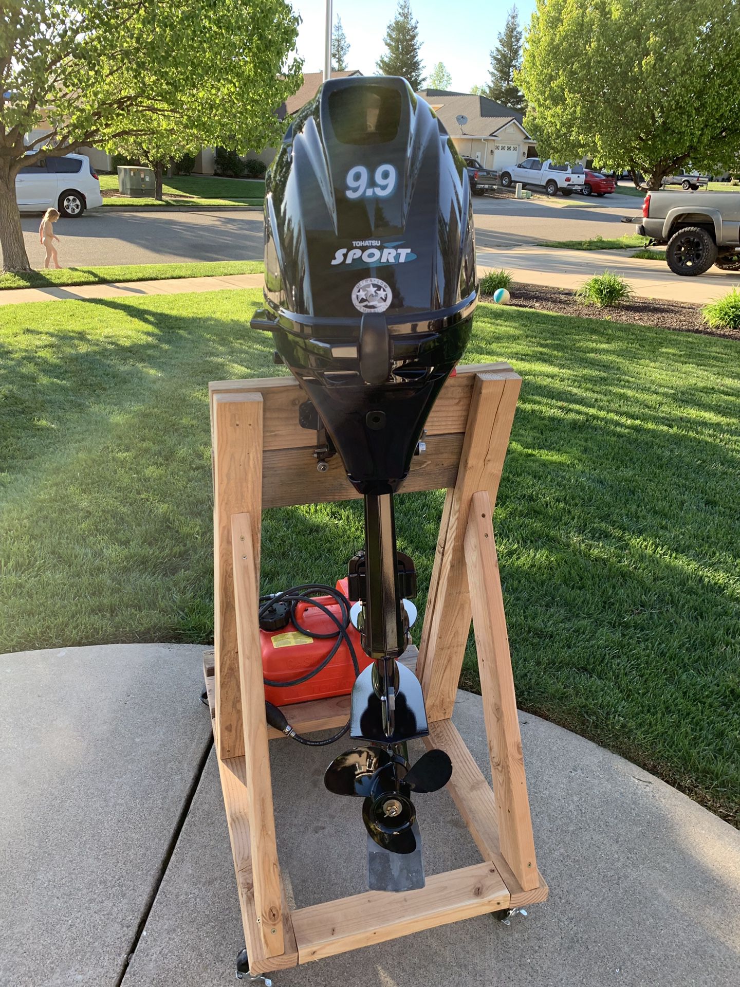 Tohatsu 9.9EL 4-stroke outboard motor. Only three hours of use. Still in break in period. Price includes Mac’s prop saver, engine stand, fuel tank an