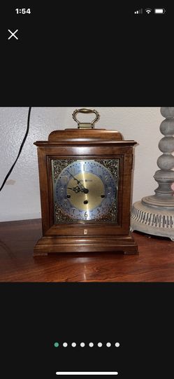Mantel Clock ( Howard Miller )
