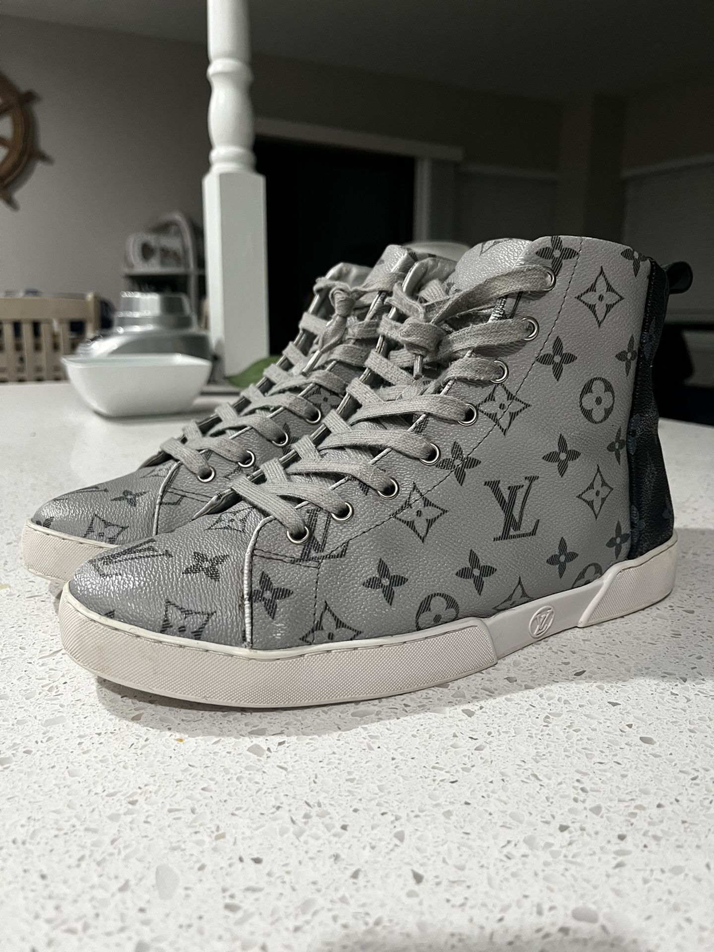 Louis Vuitton Fashion Sneakers Size 8.5. for Sale in Nashville, TN - OfferUp