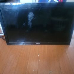 Samsung 40 Inch Flatscreen Tv