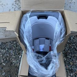 New! Britax Poplar