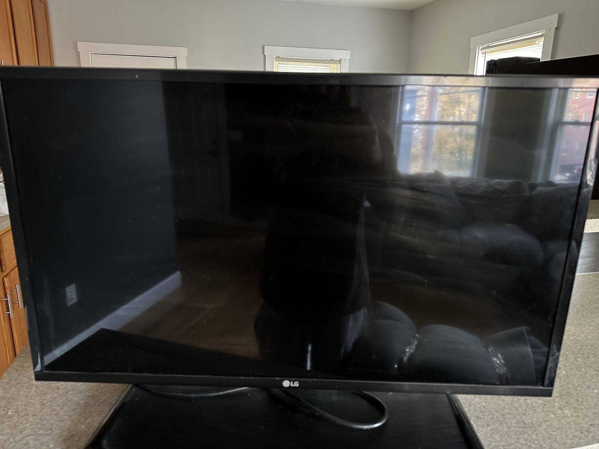 32” LG tv