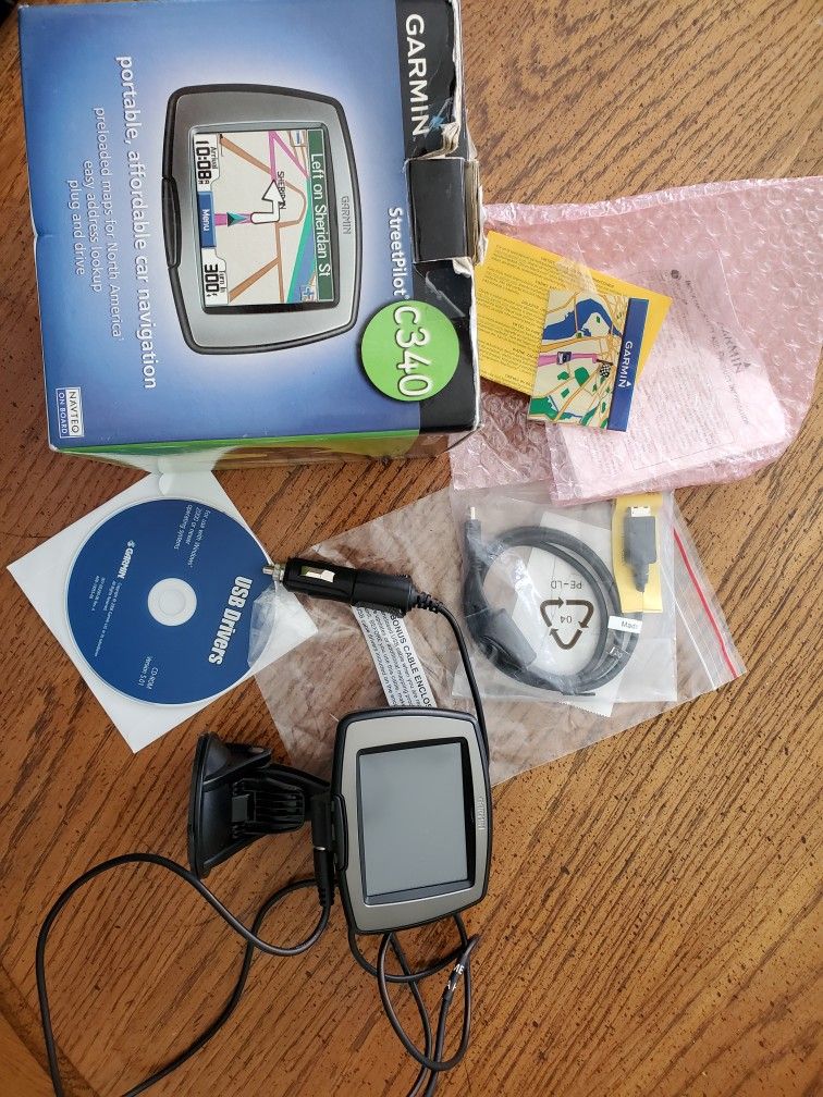 Garmin Gps Streetpilot Portable Navigation W Box Cables Gift Car Mount Automotive