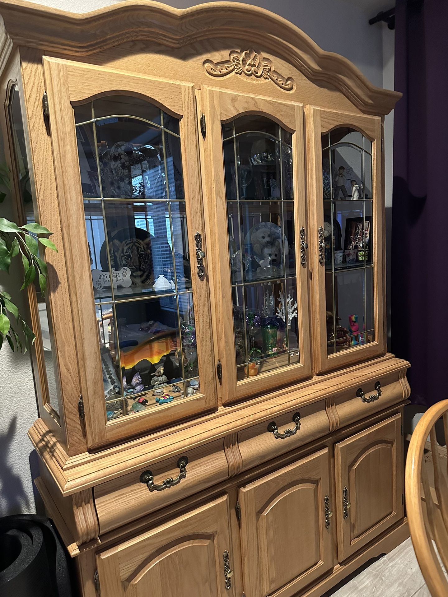 Oak China Hutch-READ***