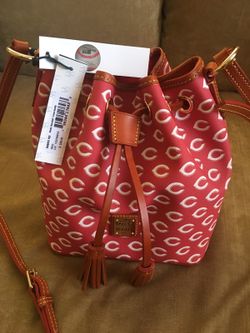 Authentic Dooney & Bourke Reds Kendall Crossbody bag