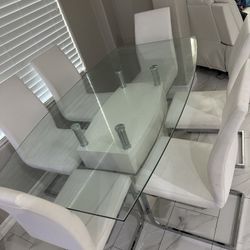 Dinning Table 