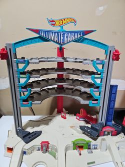 Hot Wheels Ultimate Garage Playset