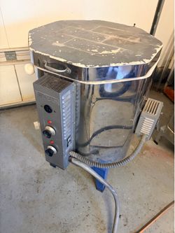 Paragon Electric Kiln! Works great!