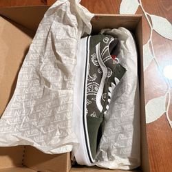 Old Skool (peace Paisley) Grape Lea Size 8.5