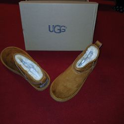 Ugg Boats For sale !