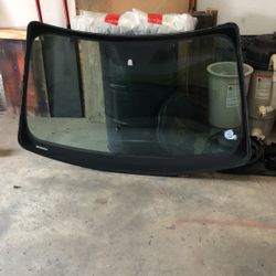 2012 Chevy Traverse LTZ Windshield 