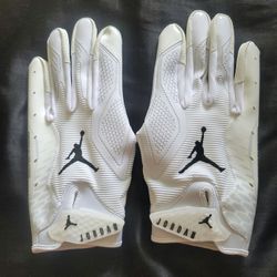Brand New Nike Jordan Vapor Fly 2.0 Football Gloves White Black Men Size Large