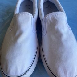 White New Day Shoes Size:10 For