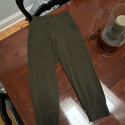 Lululemon Joggers Size 4 