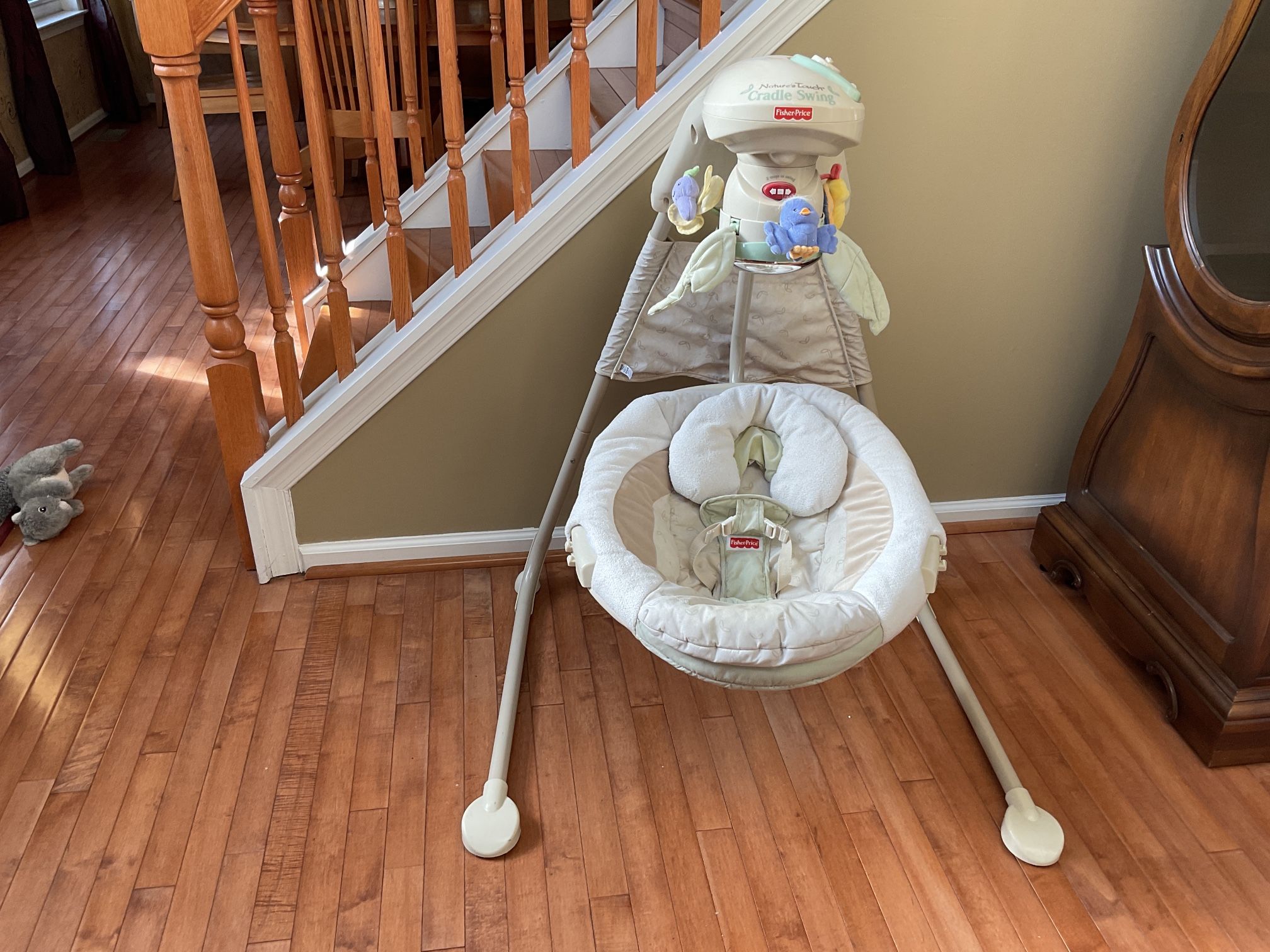 Fisher-Price Natures Touch Baby Papasan Cradle Swing