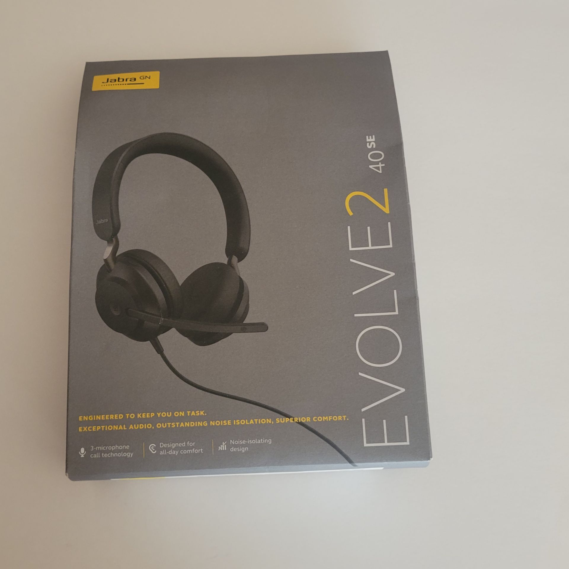 Jabra Evolve2 40 SE USB-A Stereo Noise-Isolating Boom Mic On-Ear Headset
New, sealed.
UPC 78.
Weight 11oz plus shipping materials.