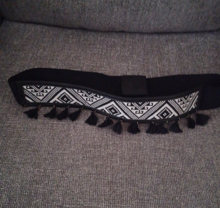 New York & Co. Fringe Belt