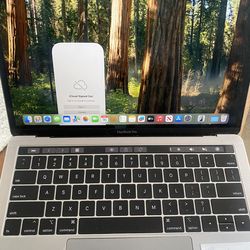MacBook Pro With Touch Bar,charger,fast Laptop